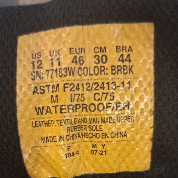 Skechers Brown and Black Construction Shoes With Comp Toe. - Picture 2 of 16